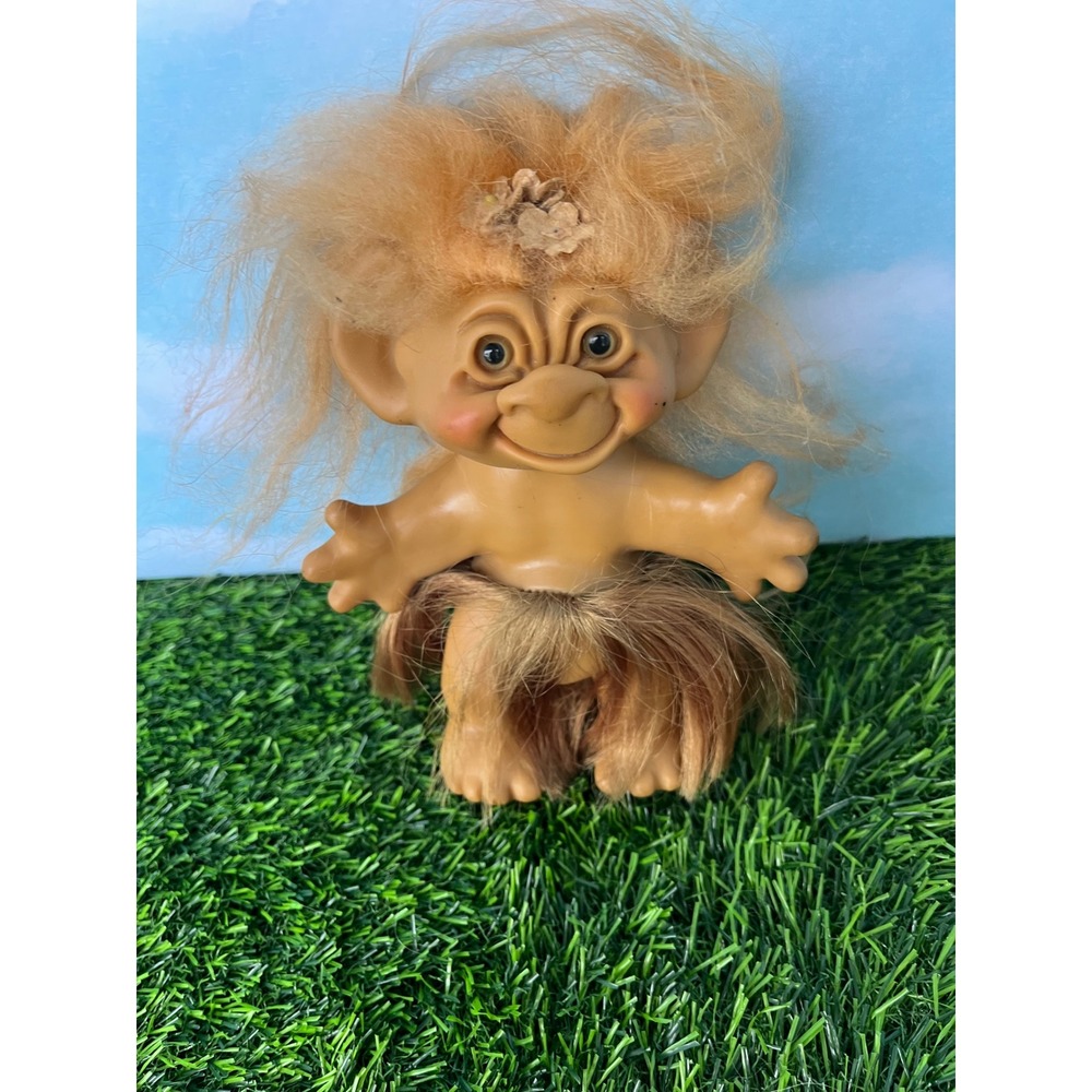 Vintage Uneeda Wishnik Troll Doll Peach Hair Faux Fur Skirt Patent 190618 Retro